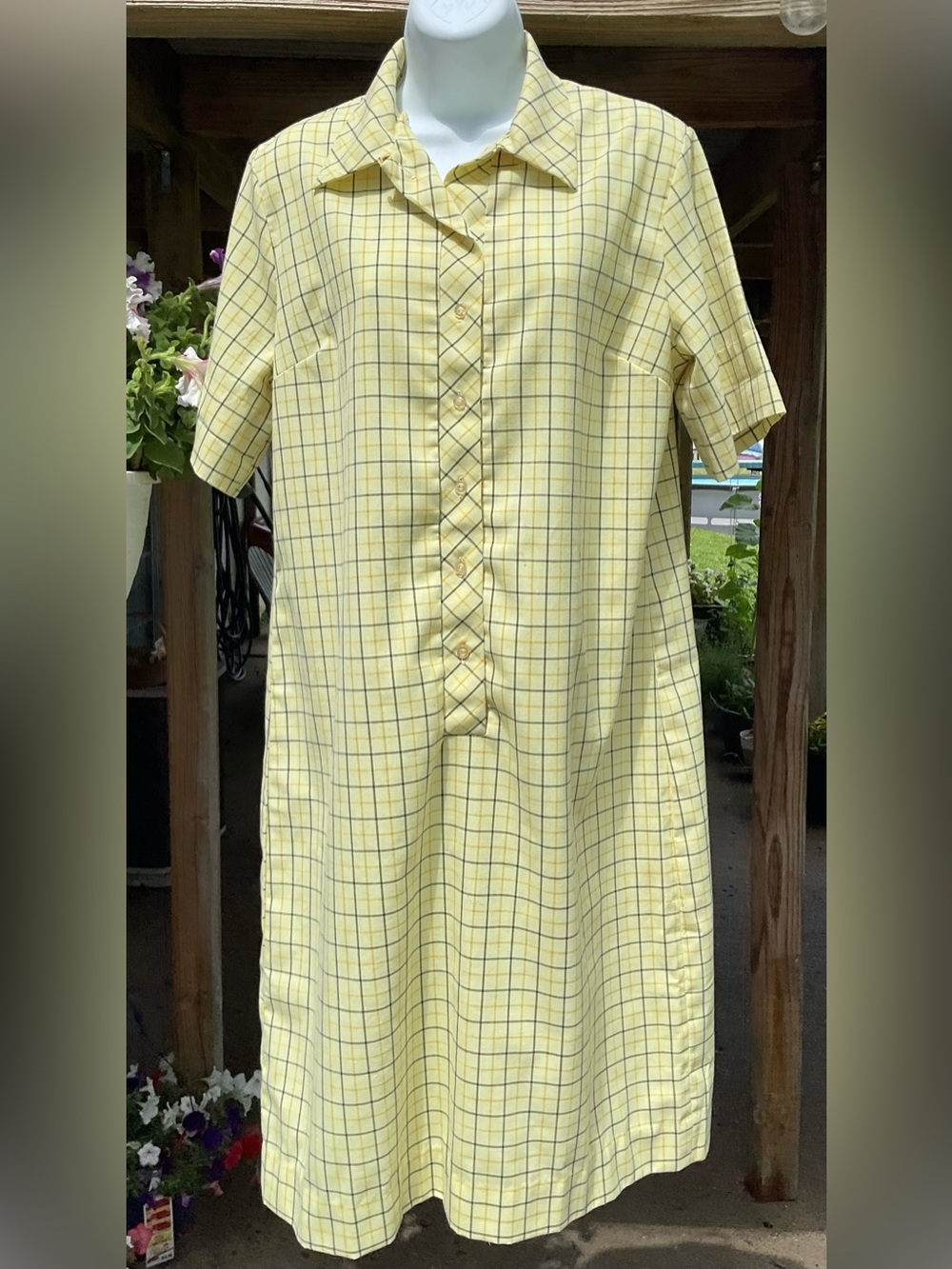 Yellow Plaid Short Sleeve Shirt Dress  vintage 70’s